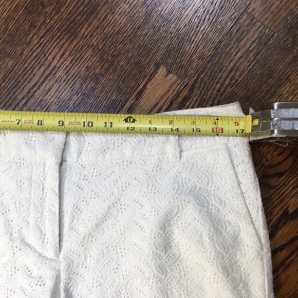 Ann Taylor White Eyelet Shorts NWT - Picture 5 of 10